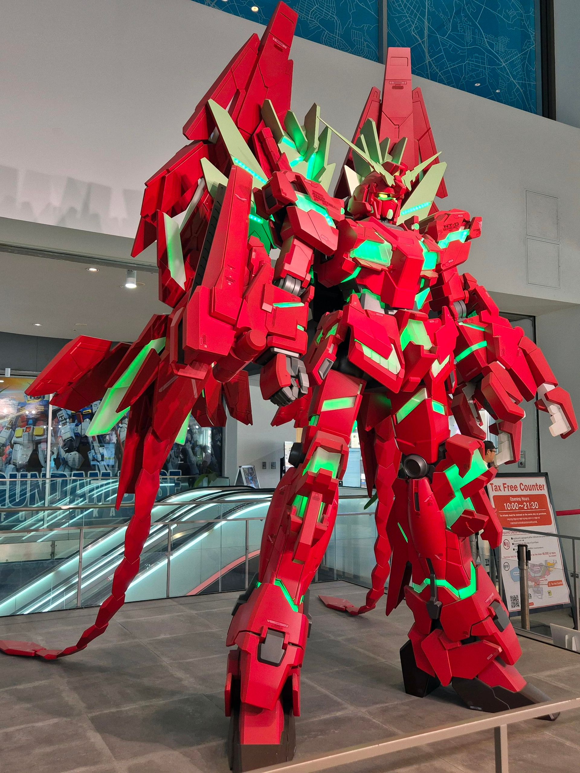Unicorn Gundam in Lebensgröße