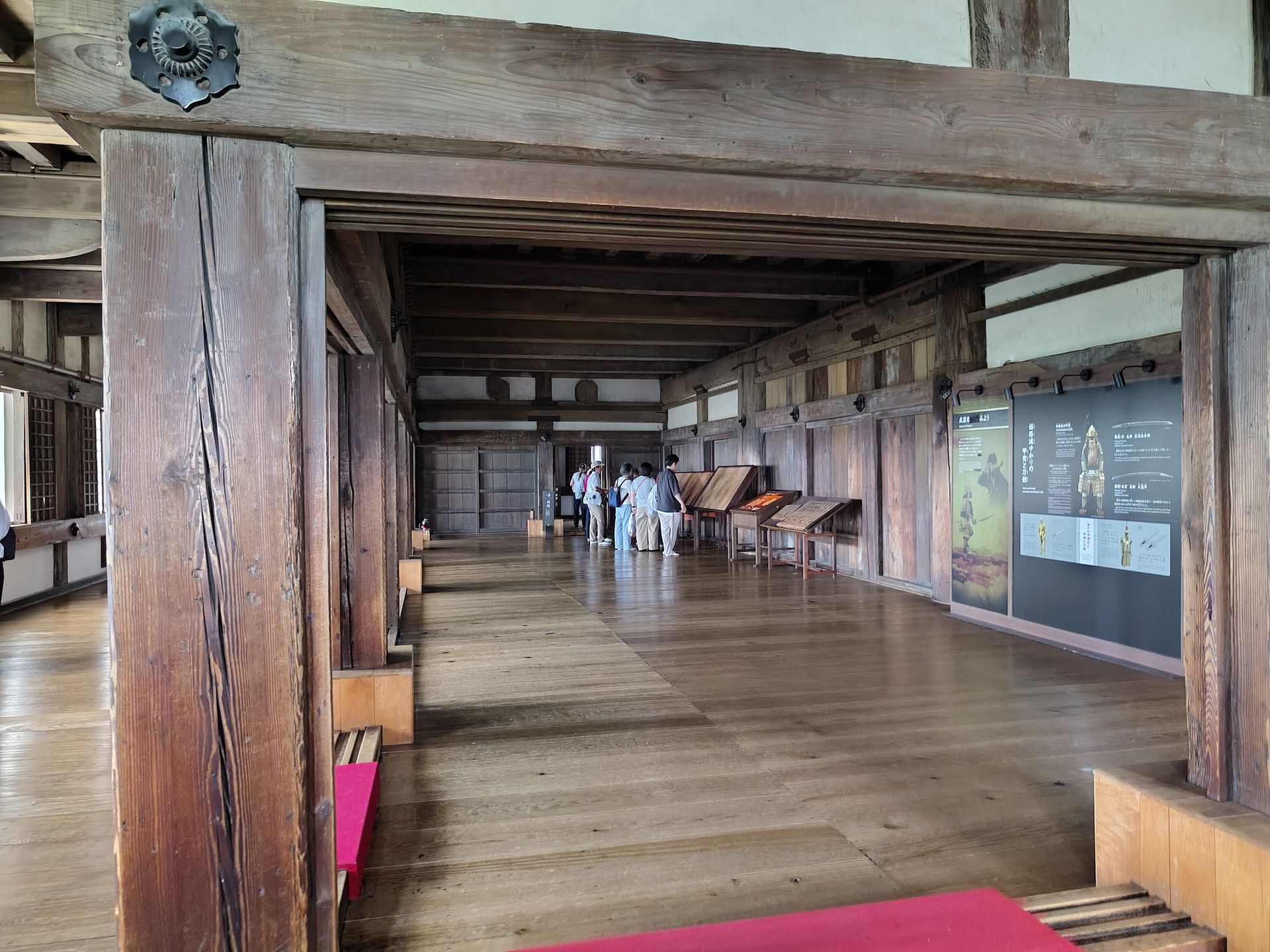 Innenraum mit Ausstellung