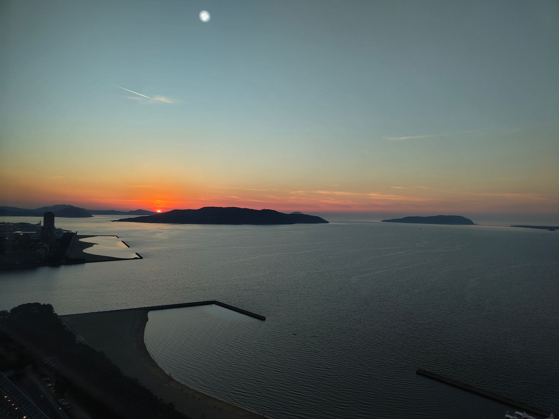 Sonnenuntergang über der Bucht